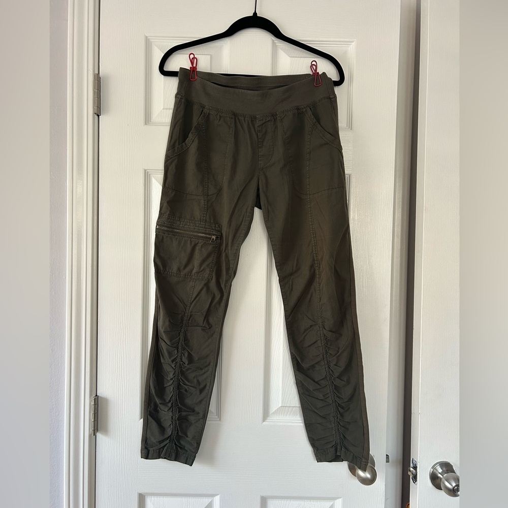 Wearables XCVI GEYSER CROP Olive Green Size Small 26 Inch Inseam